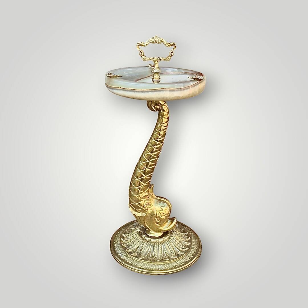 Antique fish ashtray on foot in gilded brass and onyx (4.464 kg)