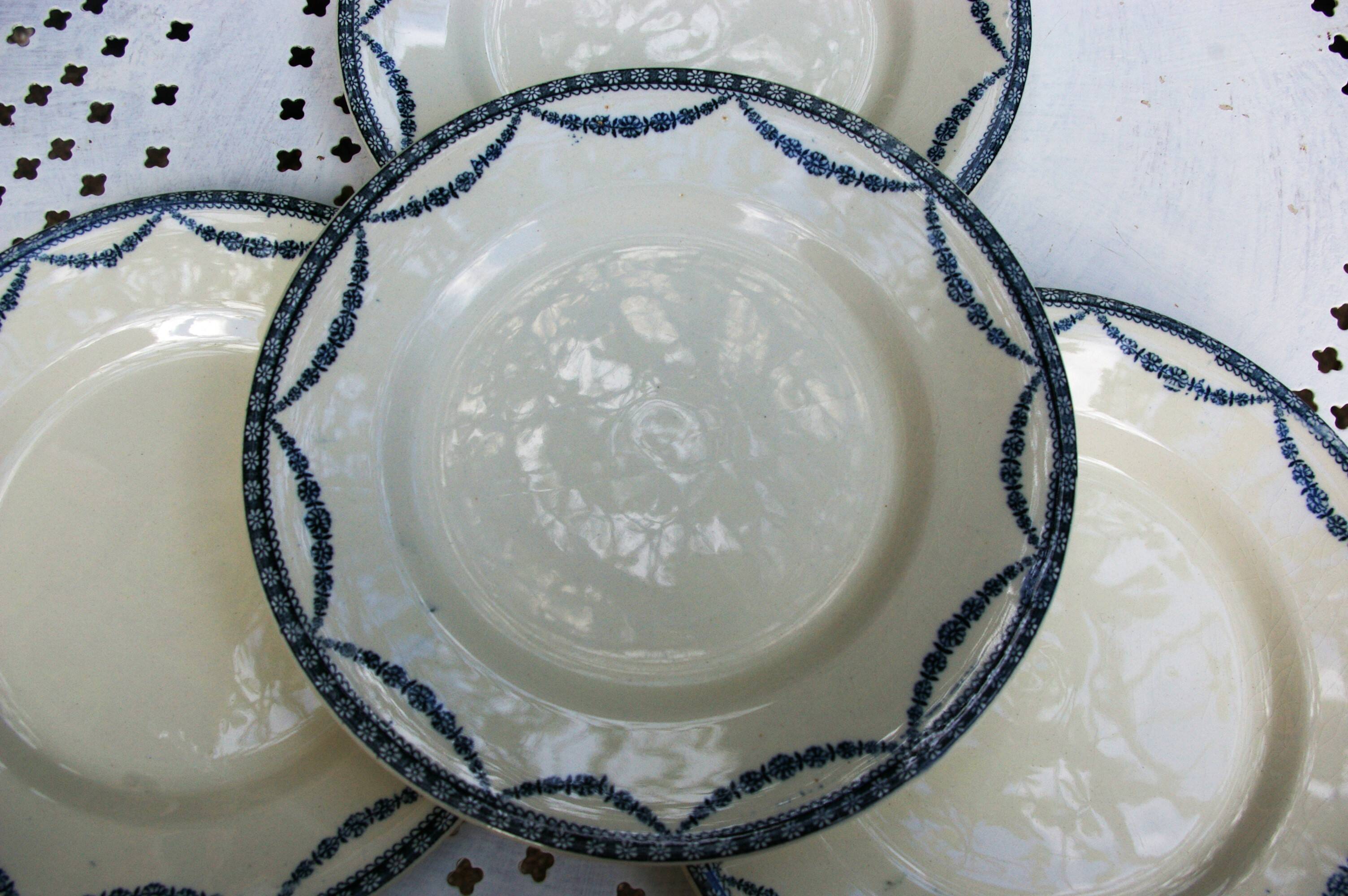 Set of 4 Salins earthenware plates, Vincennes model - Diam. 21.5cm