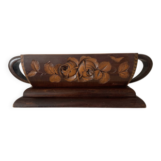 Jardinière Art Déco en bois sculpté signée, décor de roses