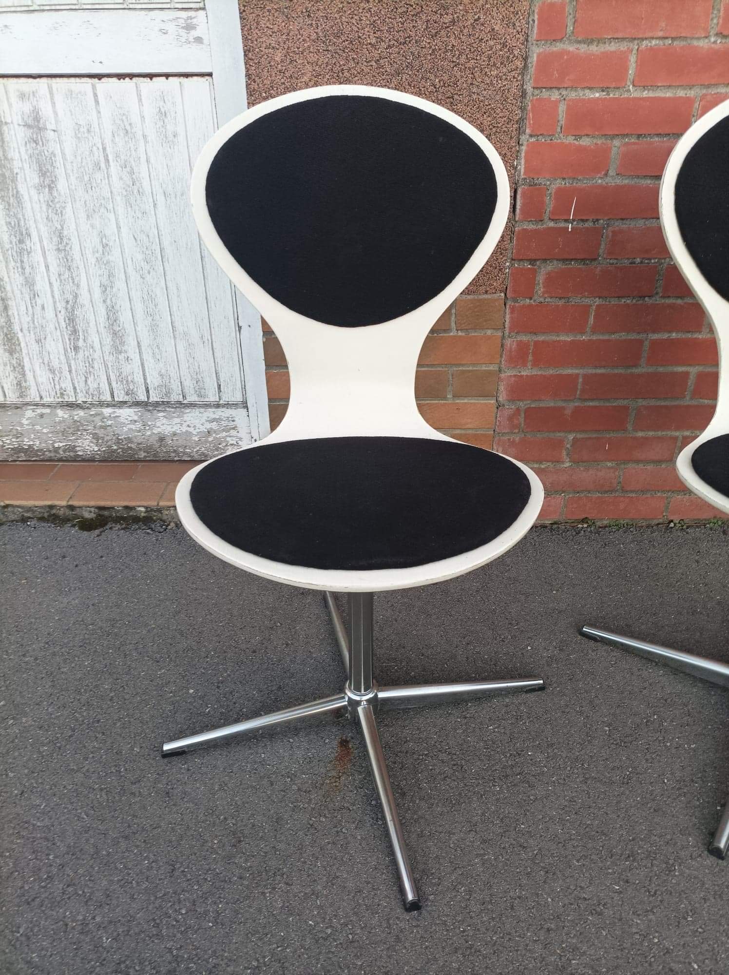 Vintage plywood swivel chairs by Elmar Flötotto - 1960