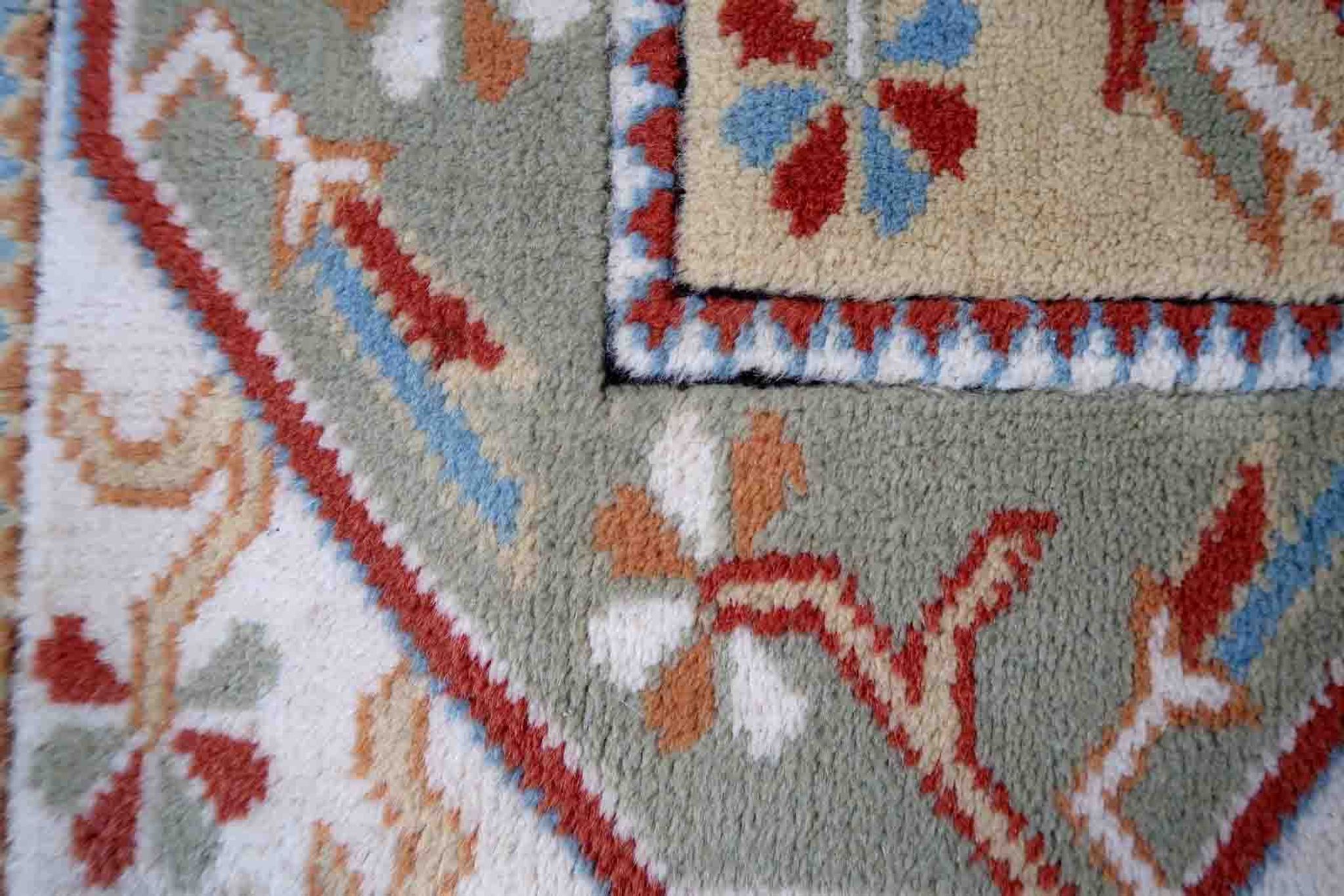 Vintage Turkish Kars handmade carpet 116cm x 175cm 1960s