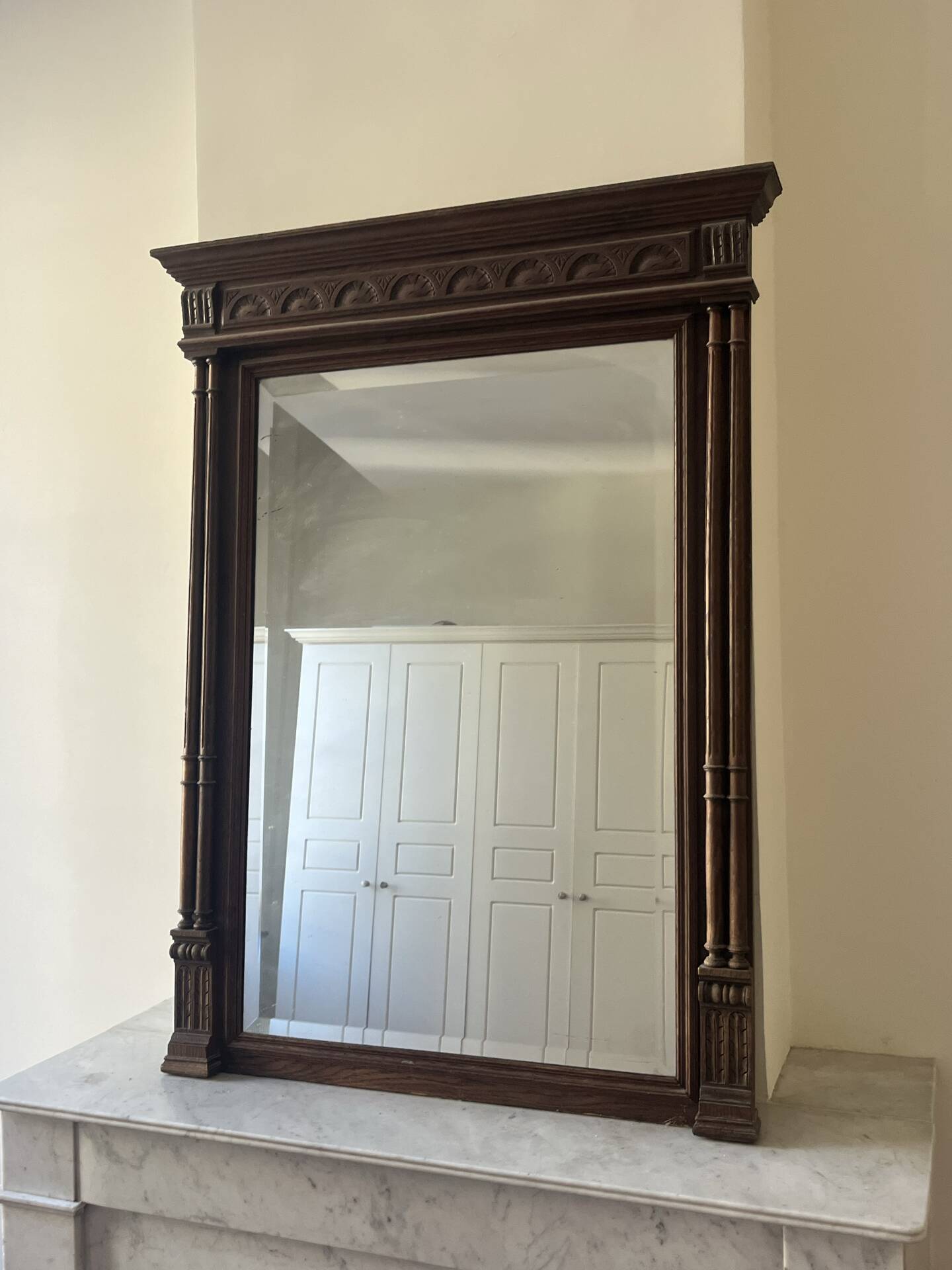 Large antique trumeau mirror in carved wood – 19th century / neoclassical style