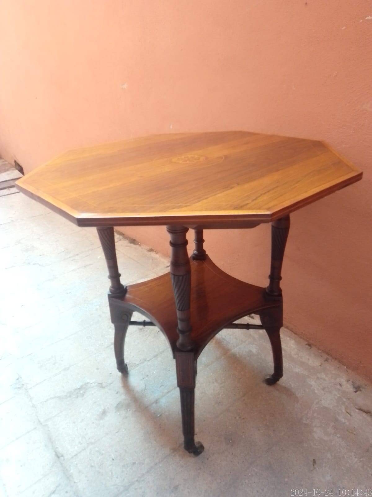 English pedestal table