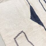 Tapis berbère marocain Azilal écru à motifs colorés 2,47x1,46m