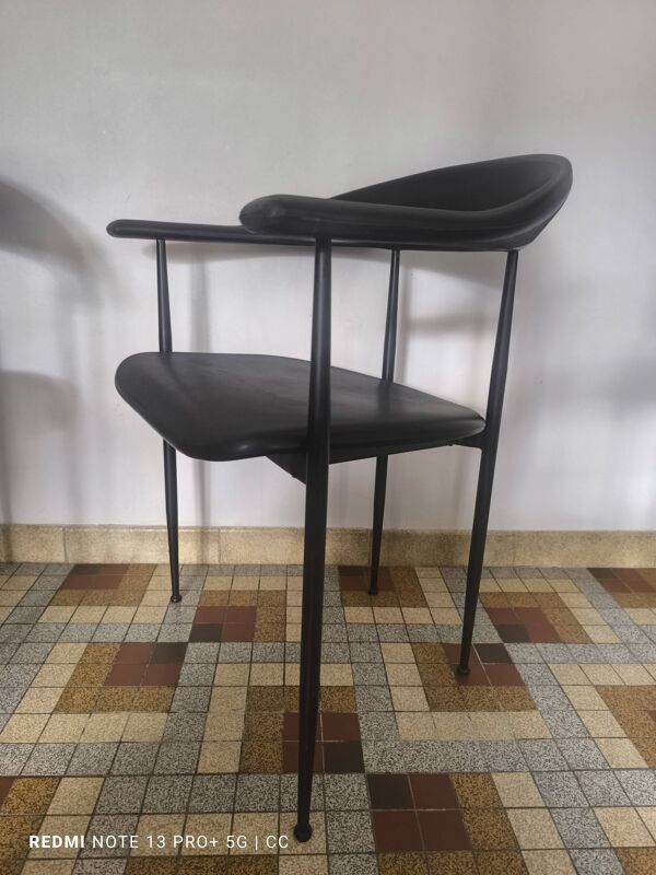 Chaises p40 fasem par giancarlo vegni & gianfranco gualtierotti