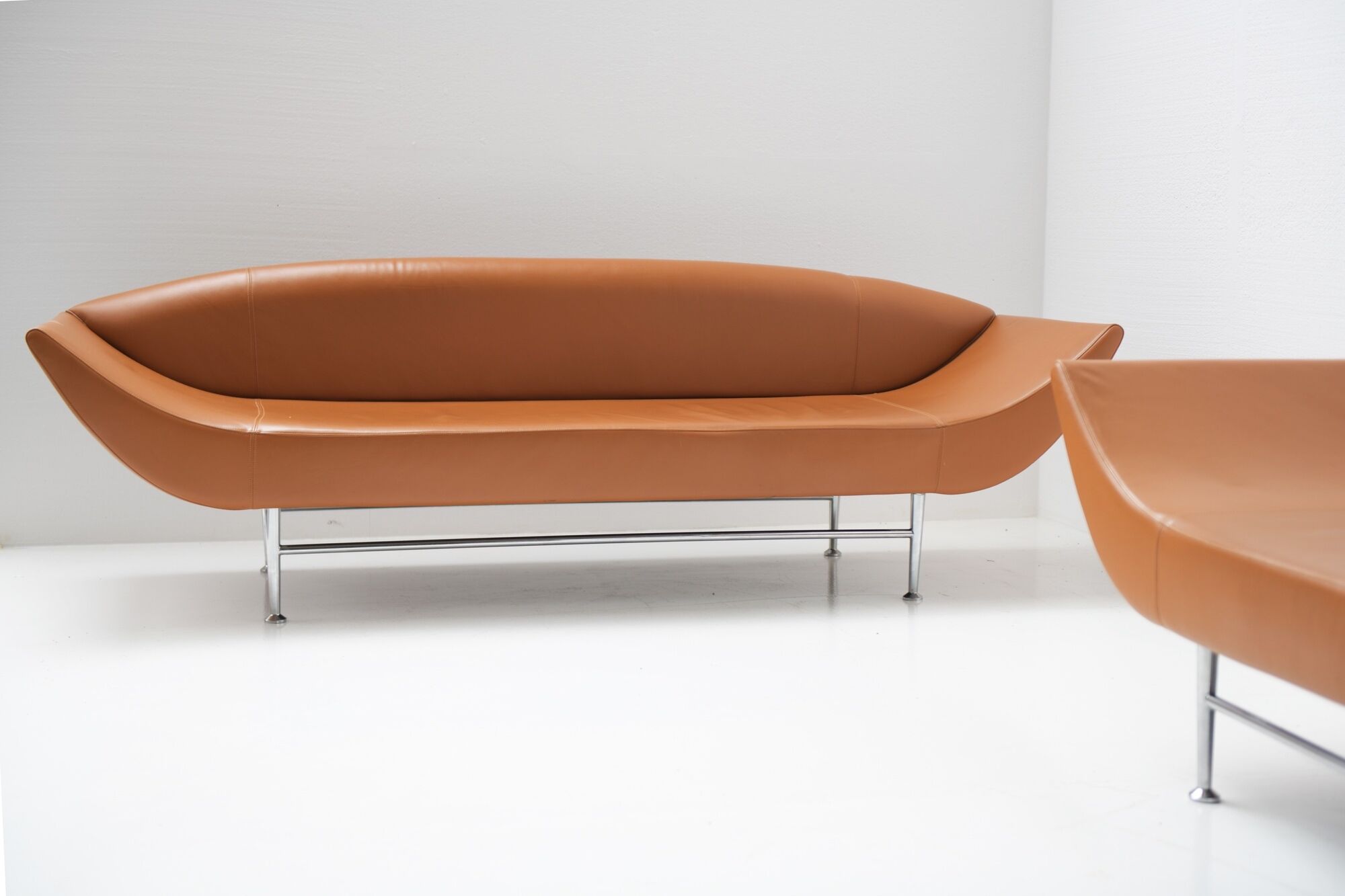 Minimal vintage Ellittico sofas by Losa Ghini for Moroso Italy 1987