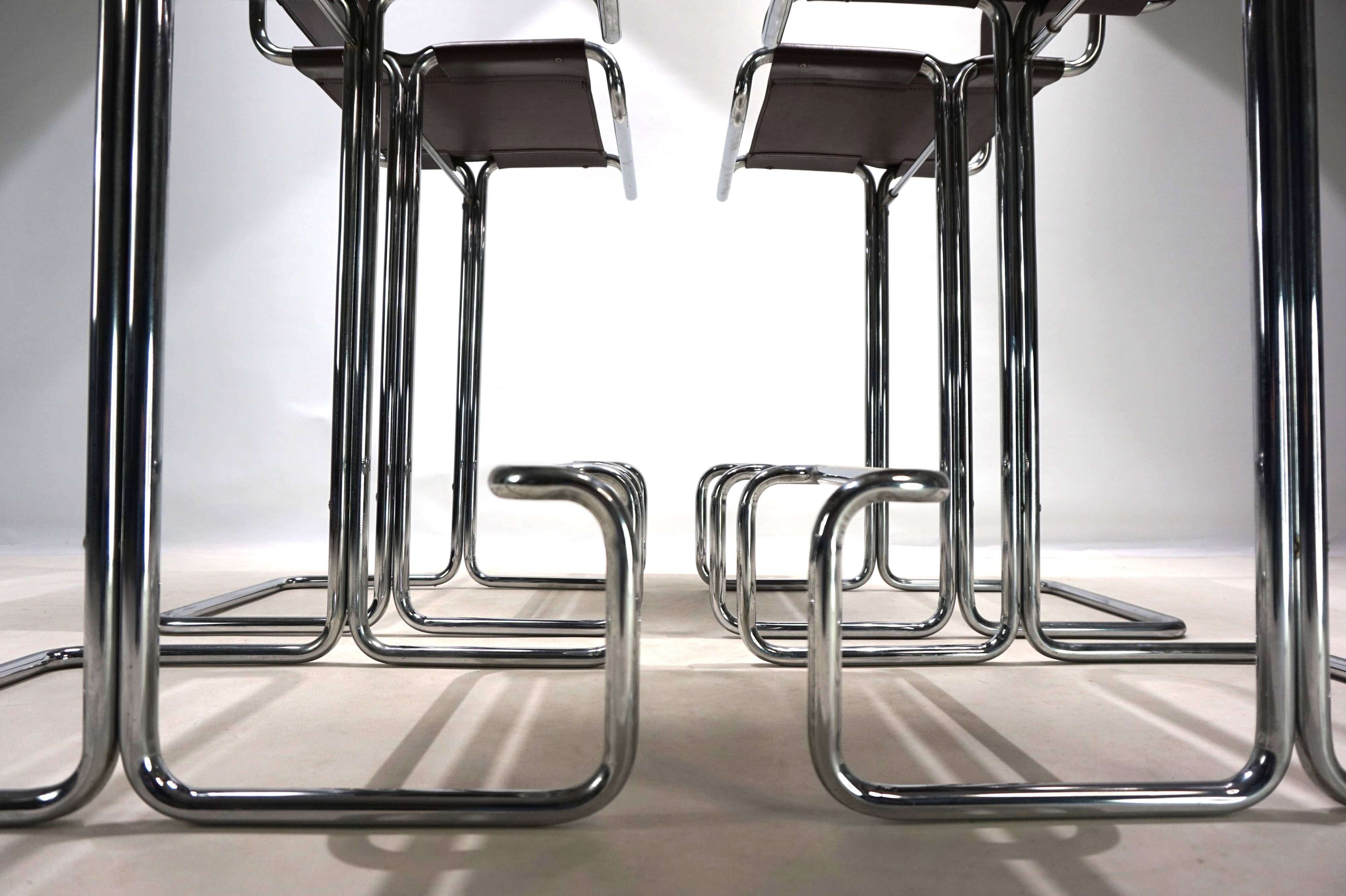 Ensemble de 4 tabourets de bar en acier tubulaire Linea Veam, 1960