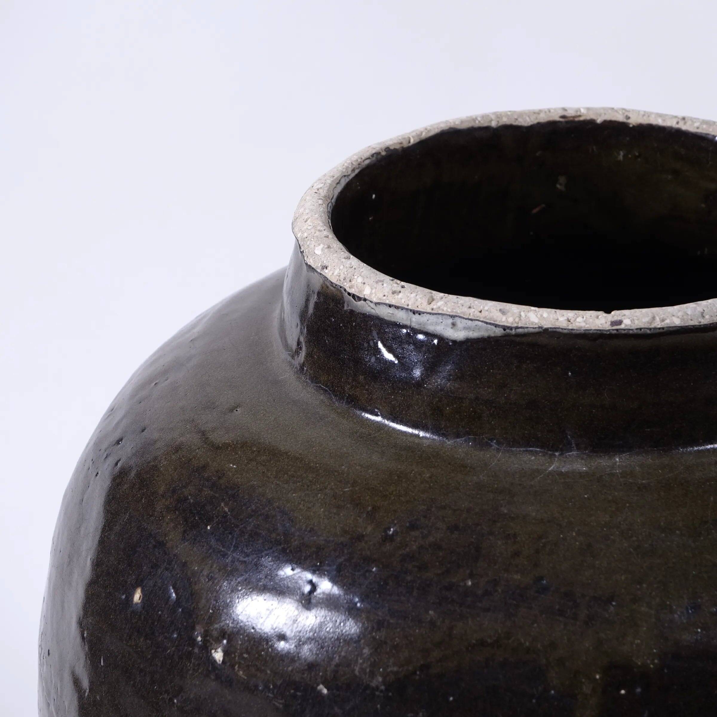 Guang - Chinese black glazed jar no. 3