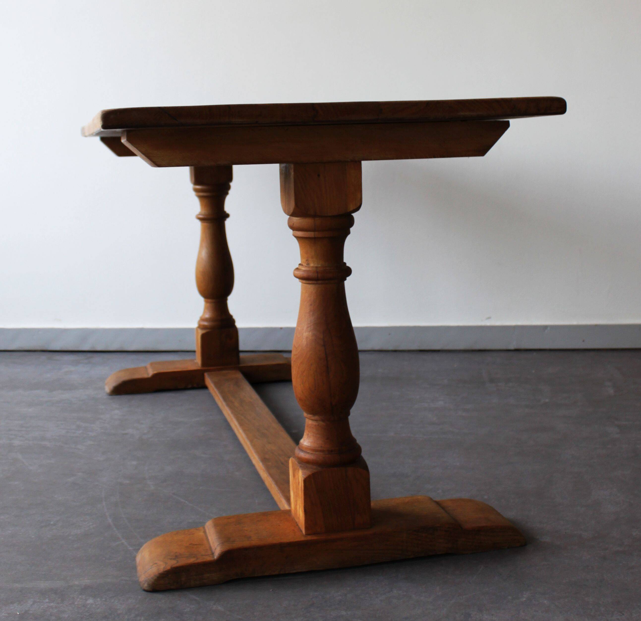 Table de monastère, style rustique, début XXème.