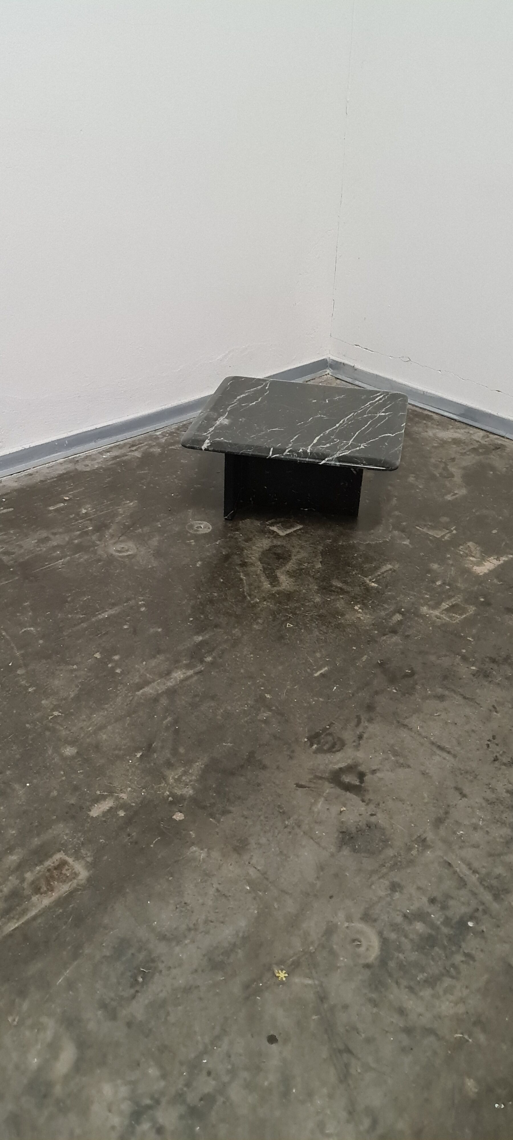 Vintage Black marbel side tabel