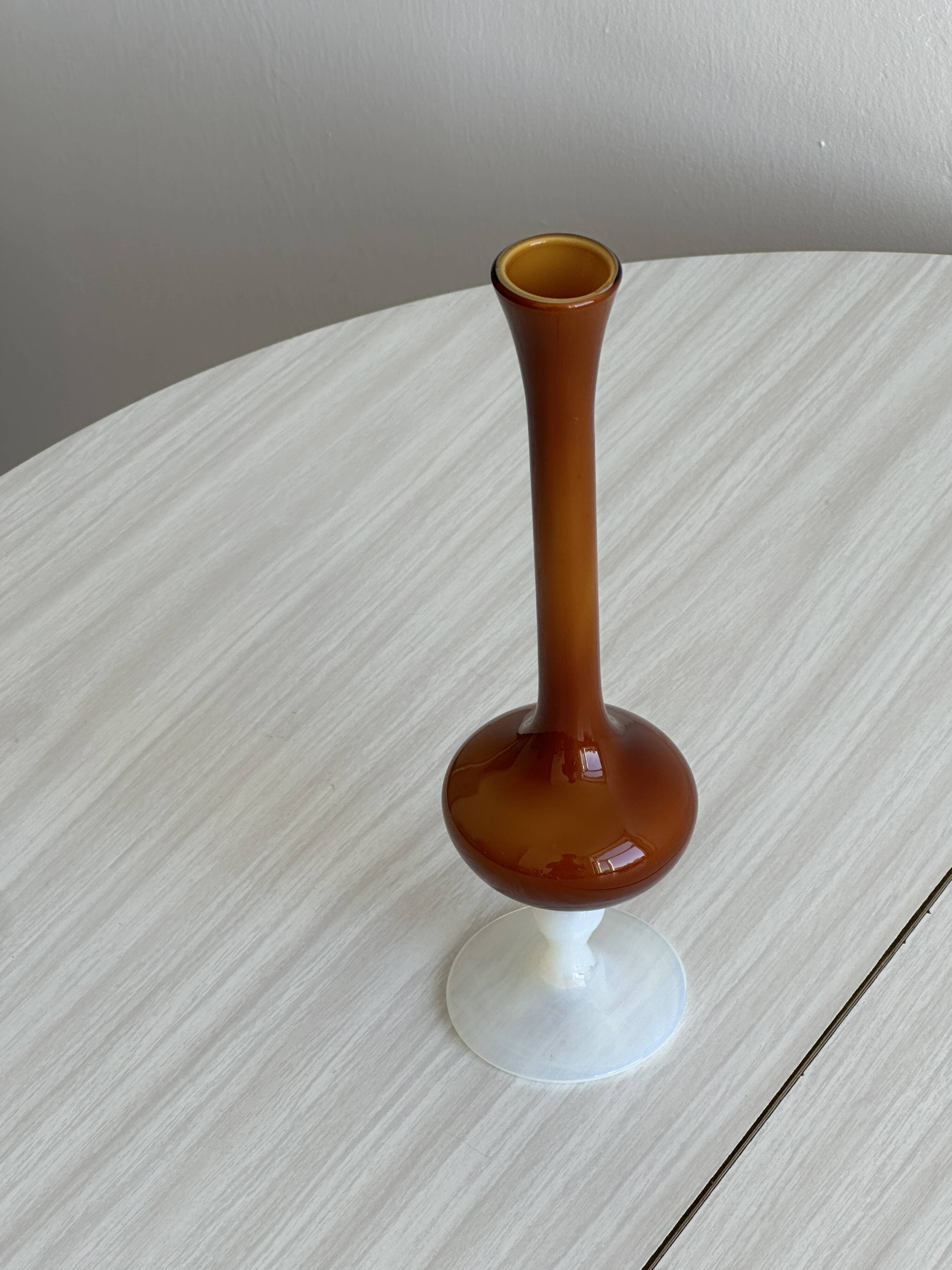 Glass soliflore vase