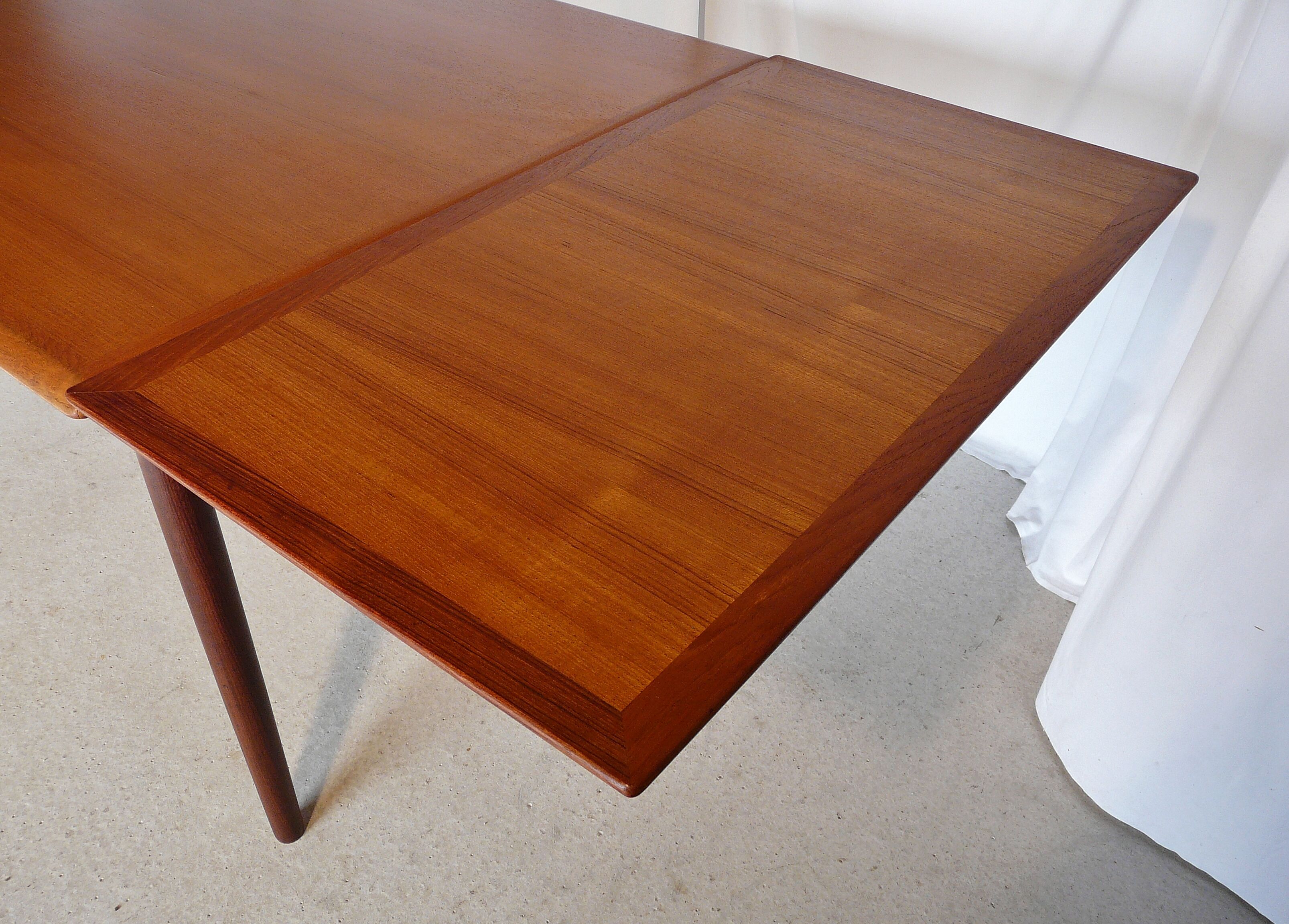 Danish teak H.P. Larsen extensible table