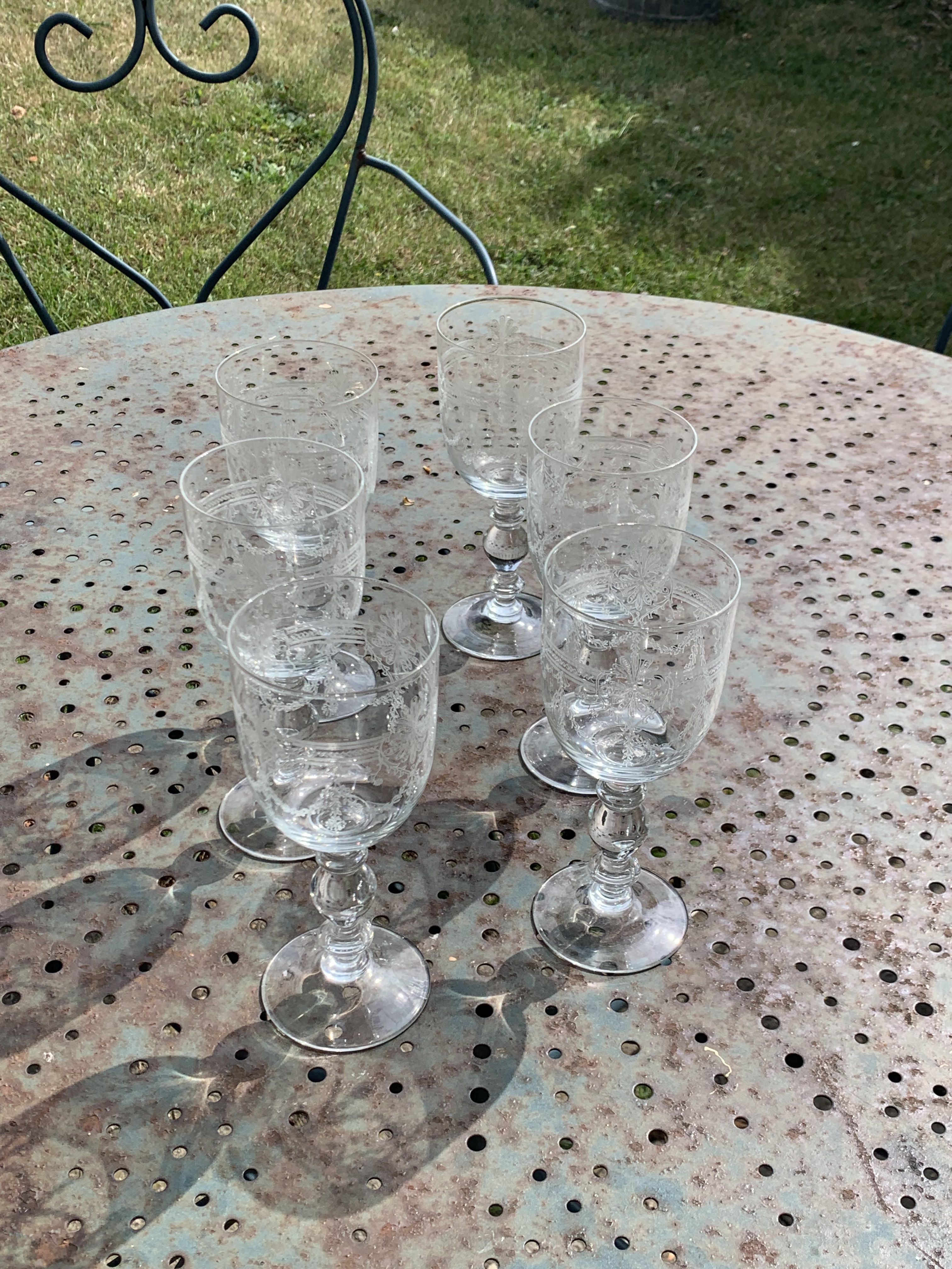 Lot De 6 Breloques Pour Verre à Vin - Thème Vacances Tropicales Hawaii - Neuf - Couleurs Violet Et Vert