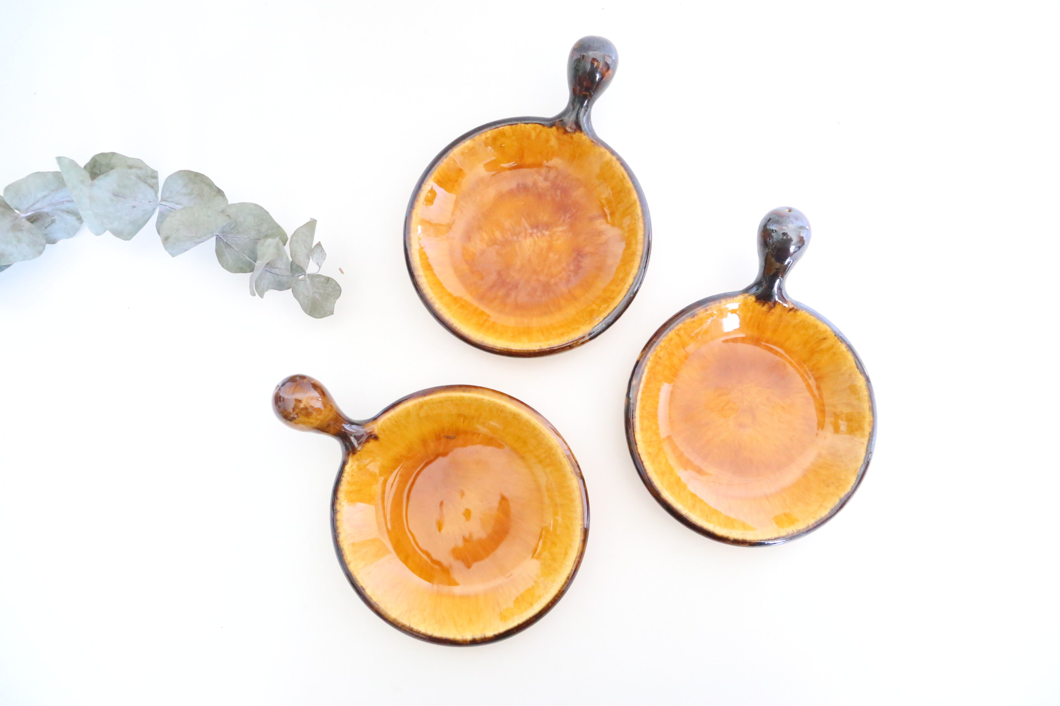 Raviers, aperitif dishes, vintage