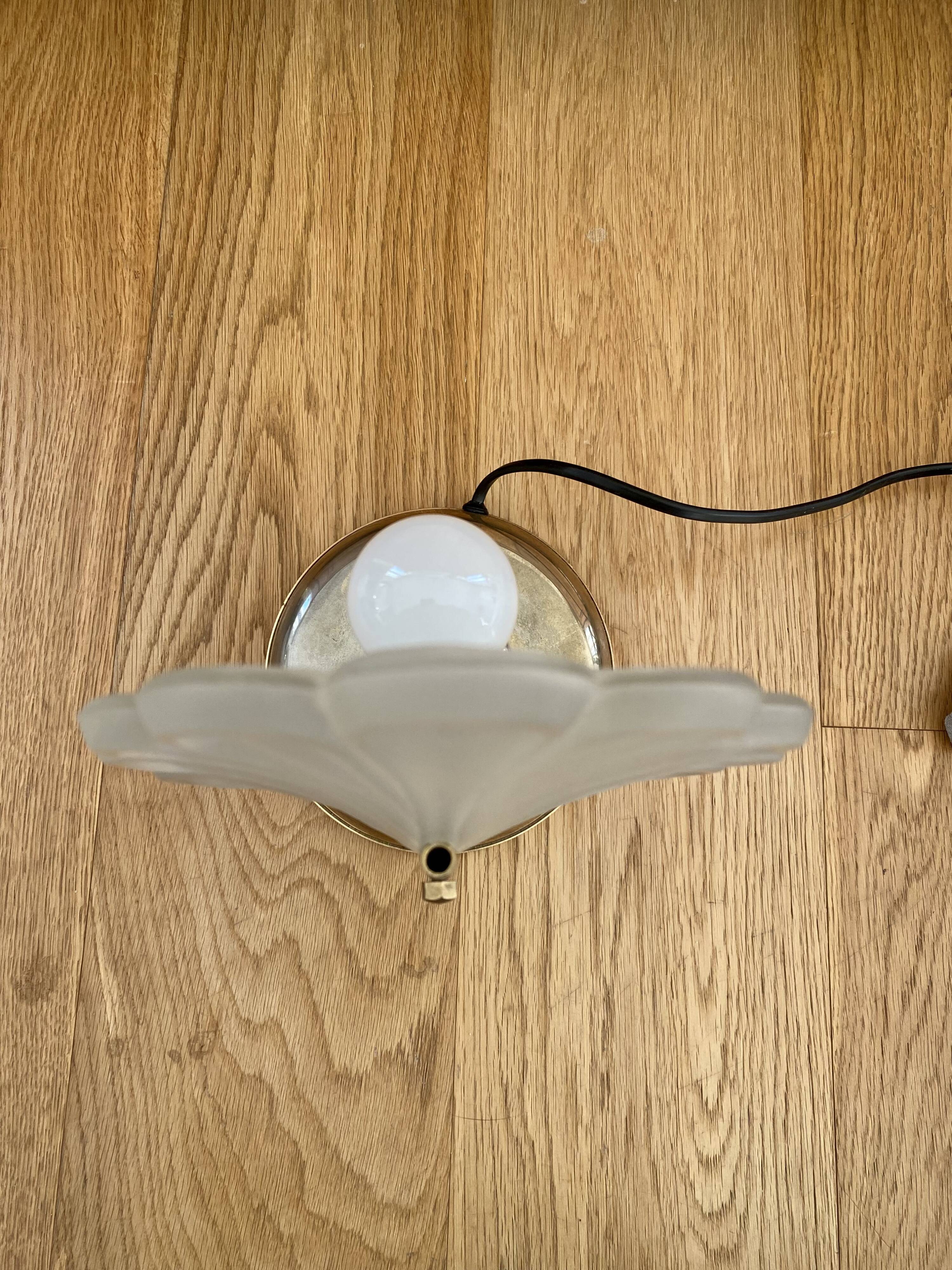 Shell lamp shell frosted glass and art deco brass