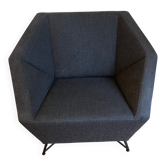 Fauteuil 3angles par Prostoria