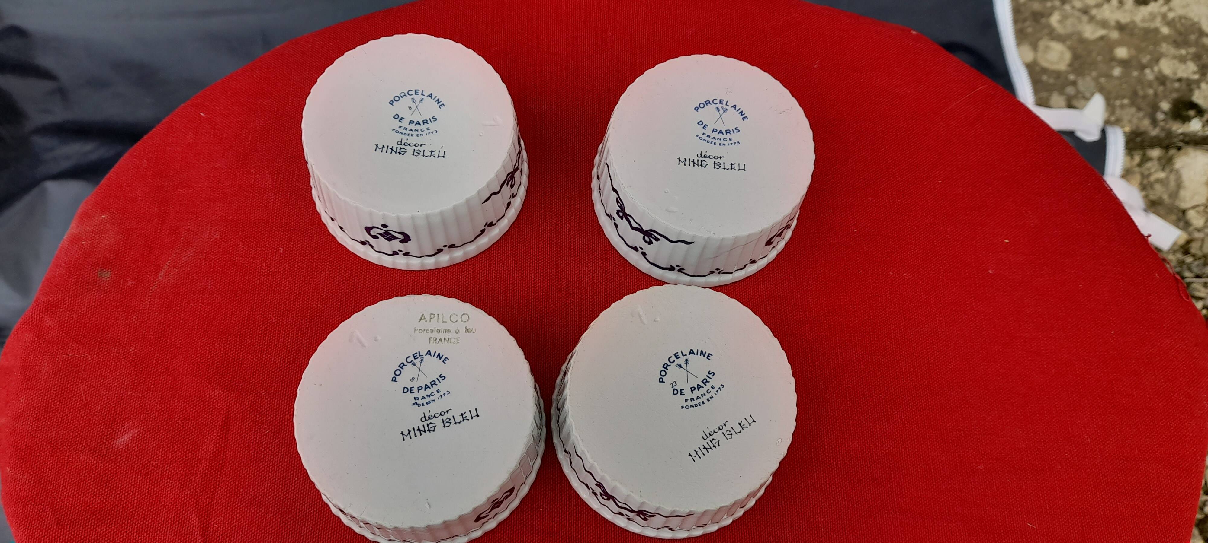 4 Paris porcelain ramekins with Ming blue decor, diameter 8 cm