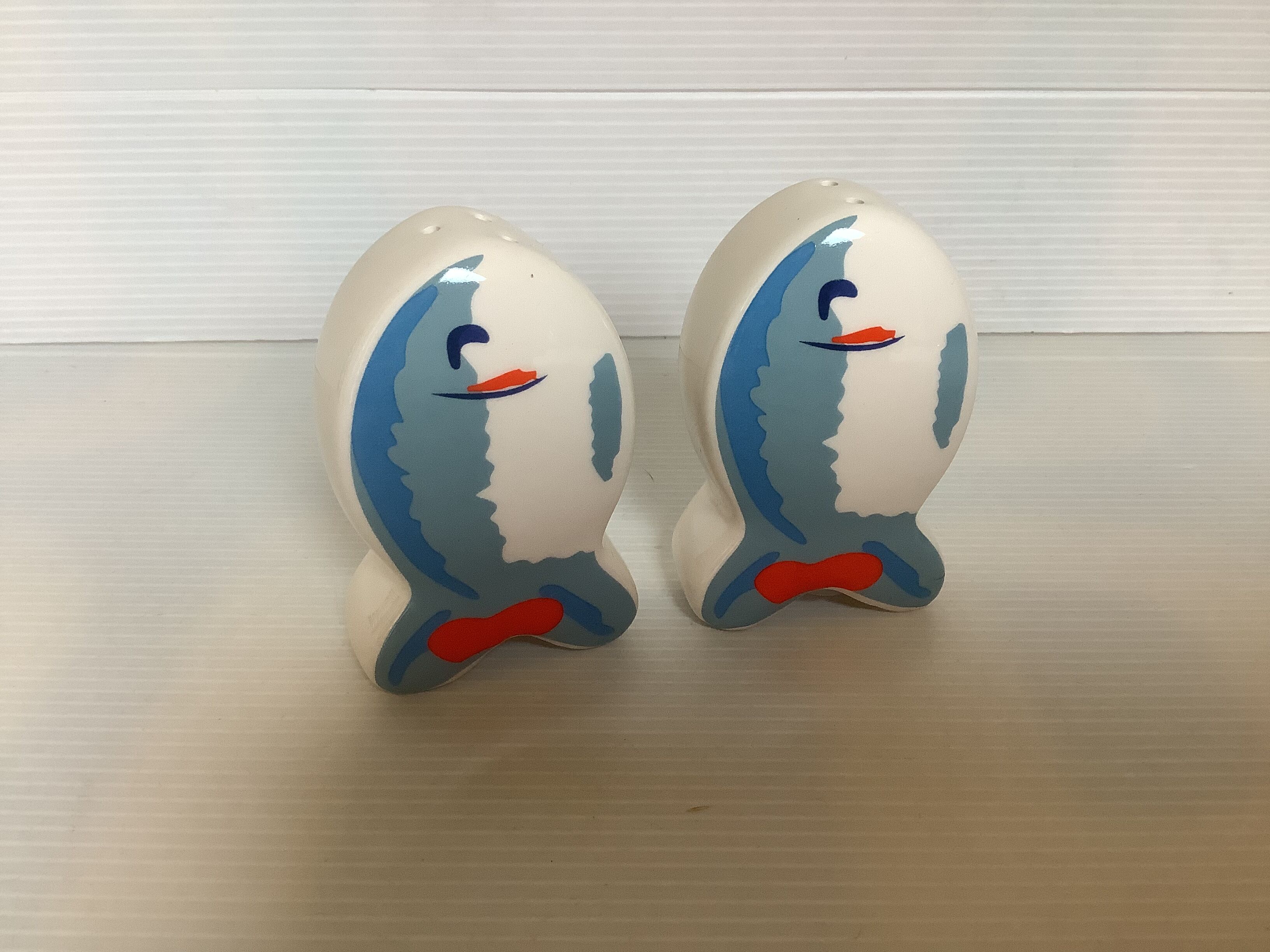 Salt and pepper fish salt and pepper shaker