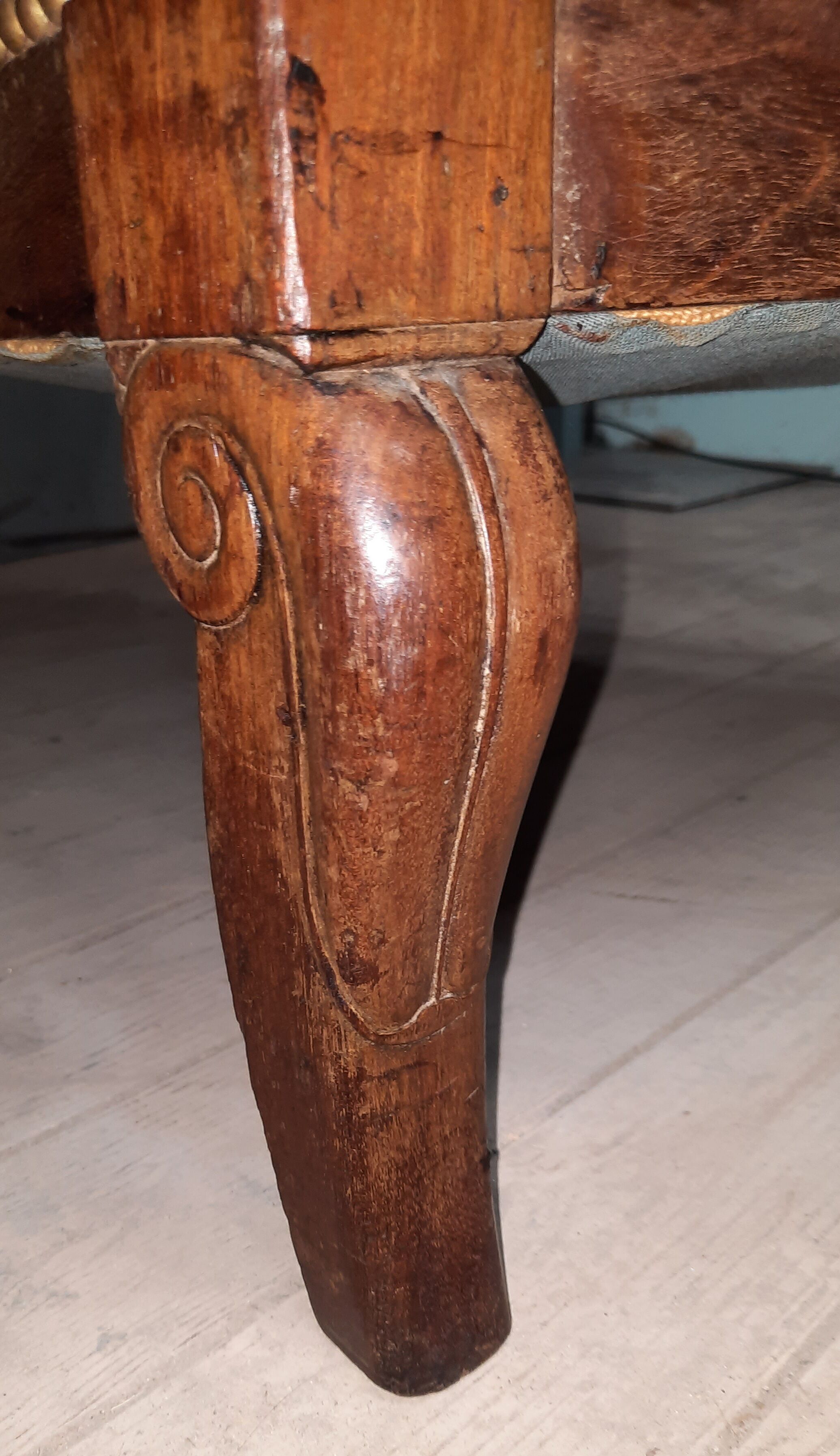 Shepherdess nineteenth in mahogany