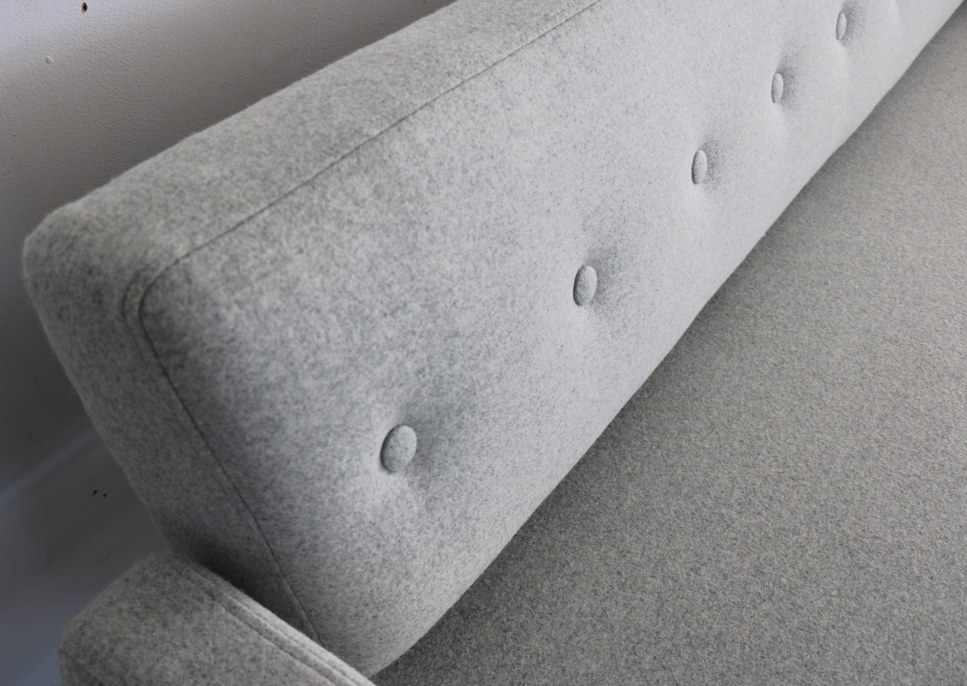 Rare sofa by Edward Wormley model "New York"