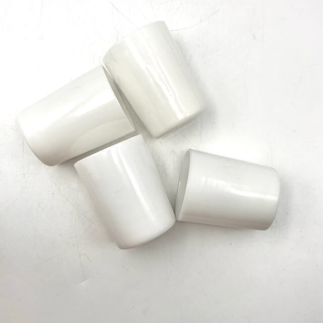 Lot of white opaines