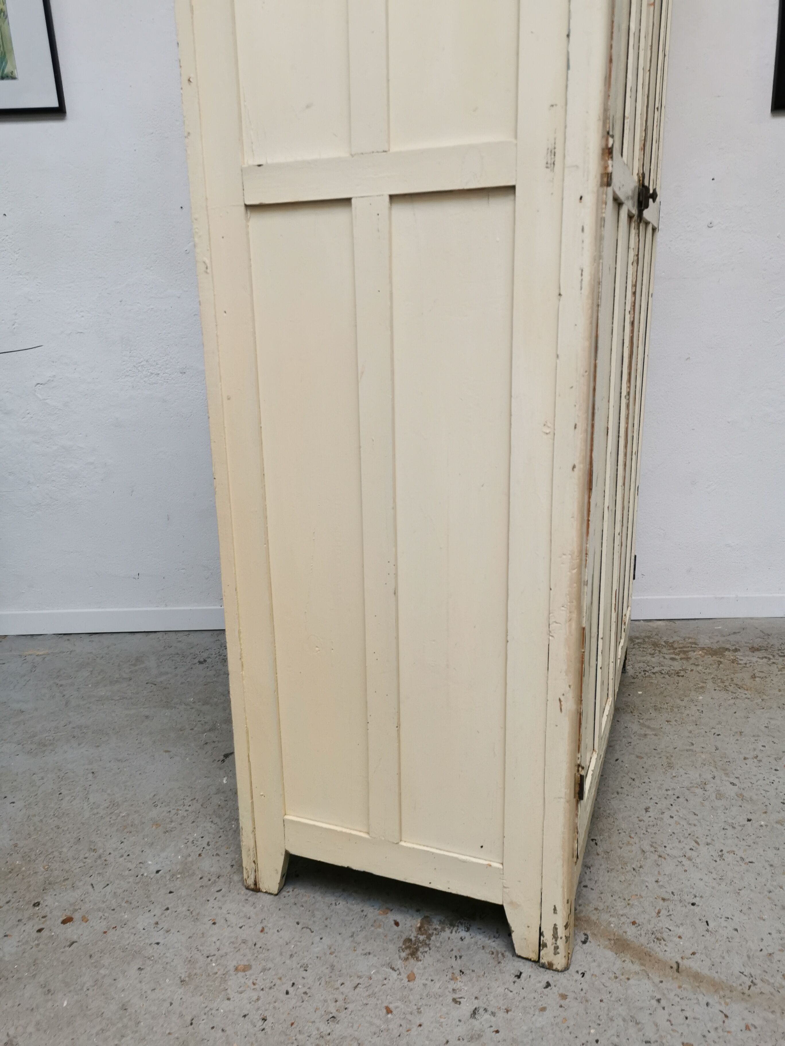 Armoire parisienne