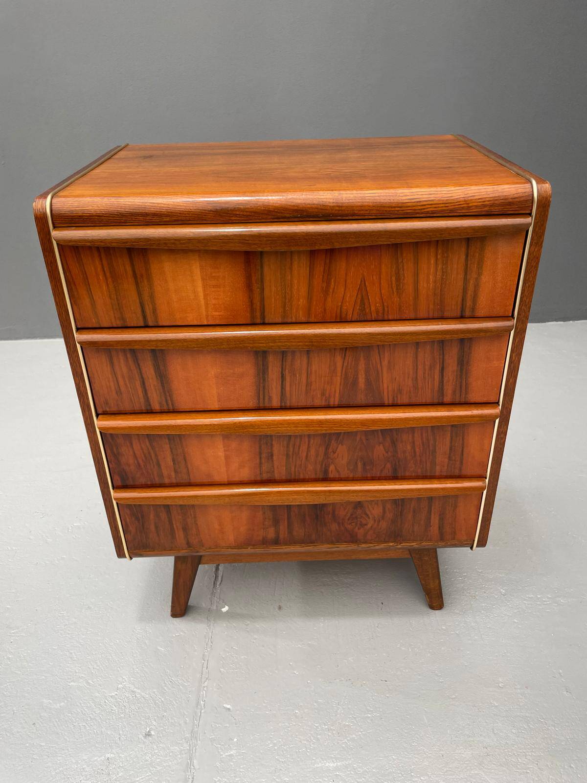 Commode à Tiroirs par Bohumil Landsman pour Jitona, Tchécoslovaquie, 1960