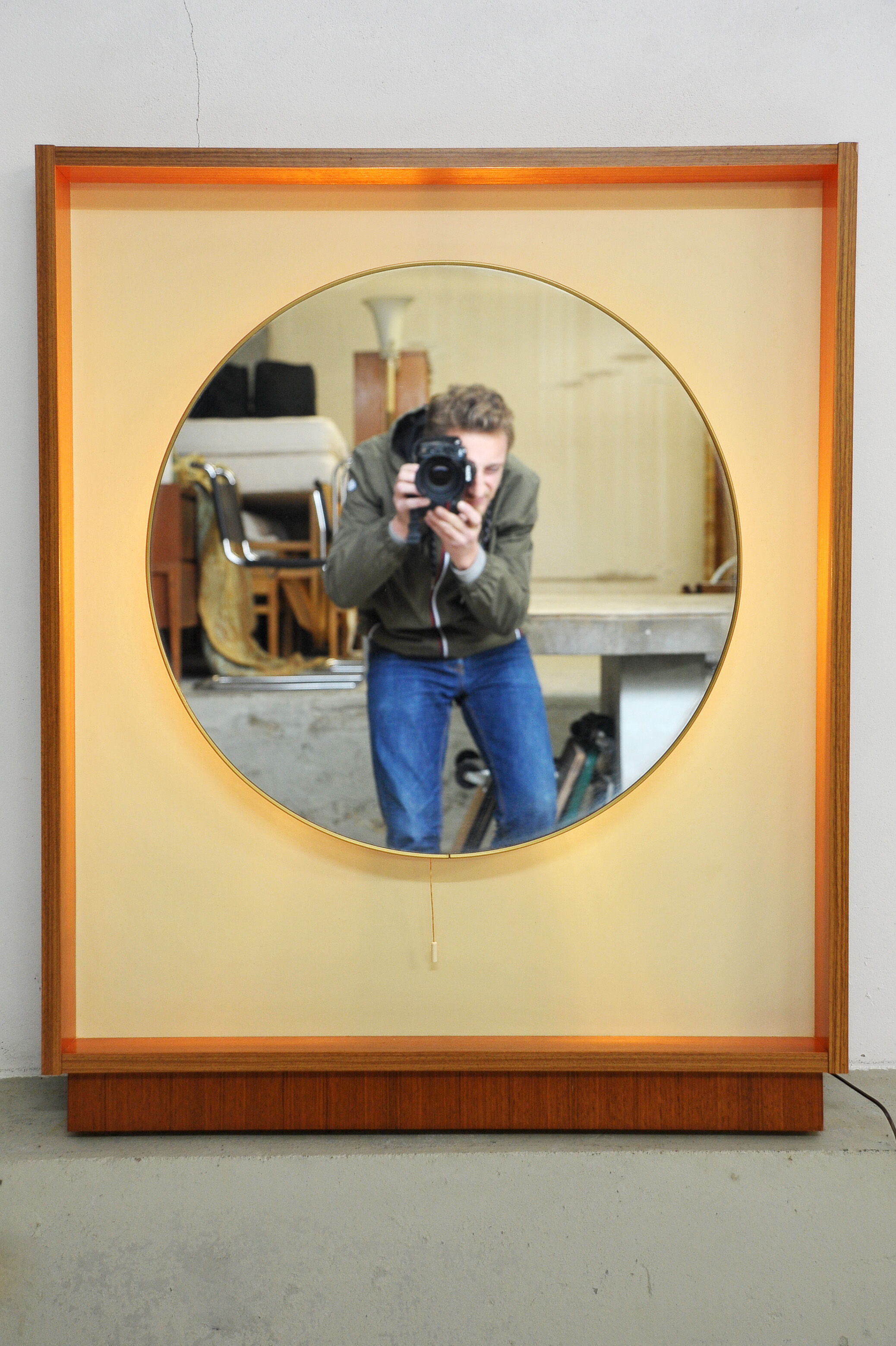 Scandinavian mirror backlit - 60s 79x96cm