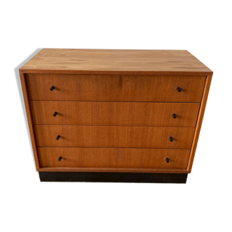 Scandinavian style chest of drawers