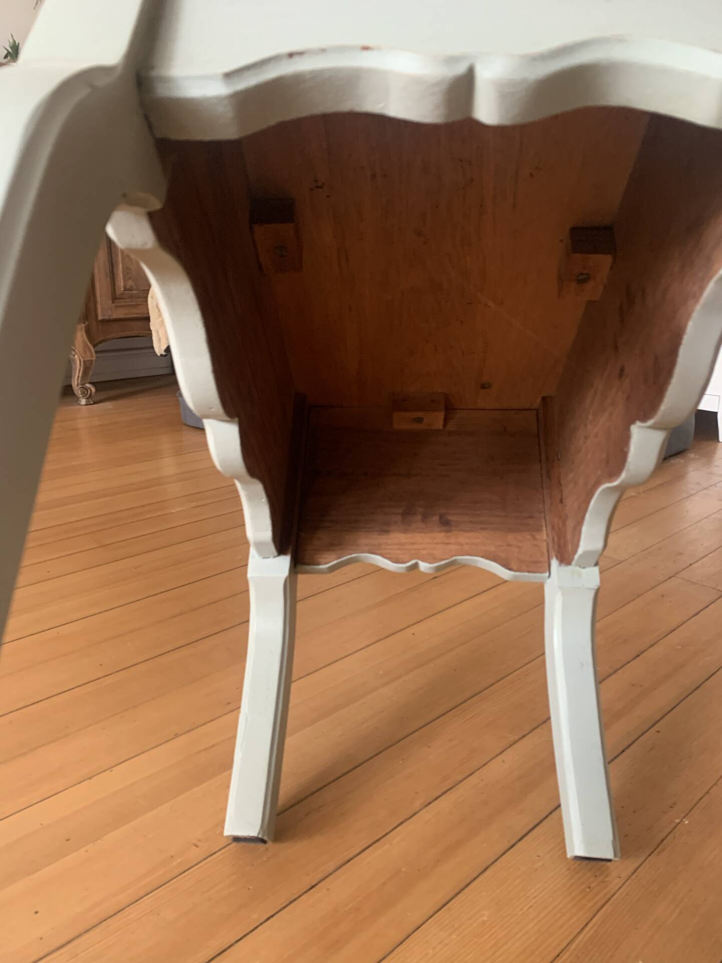 Table basse vintage en chêne, forme libre