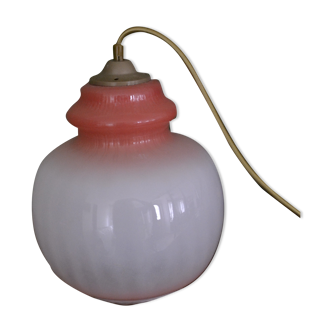 Pink opaline suspension