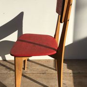 Ancienne chaise scandinave bois & vinyle rouge années 60 vintage