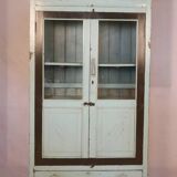 Armoire vitrée art déco en teck birman patine turquoise d’origine