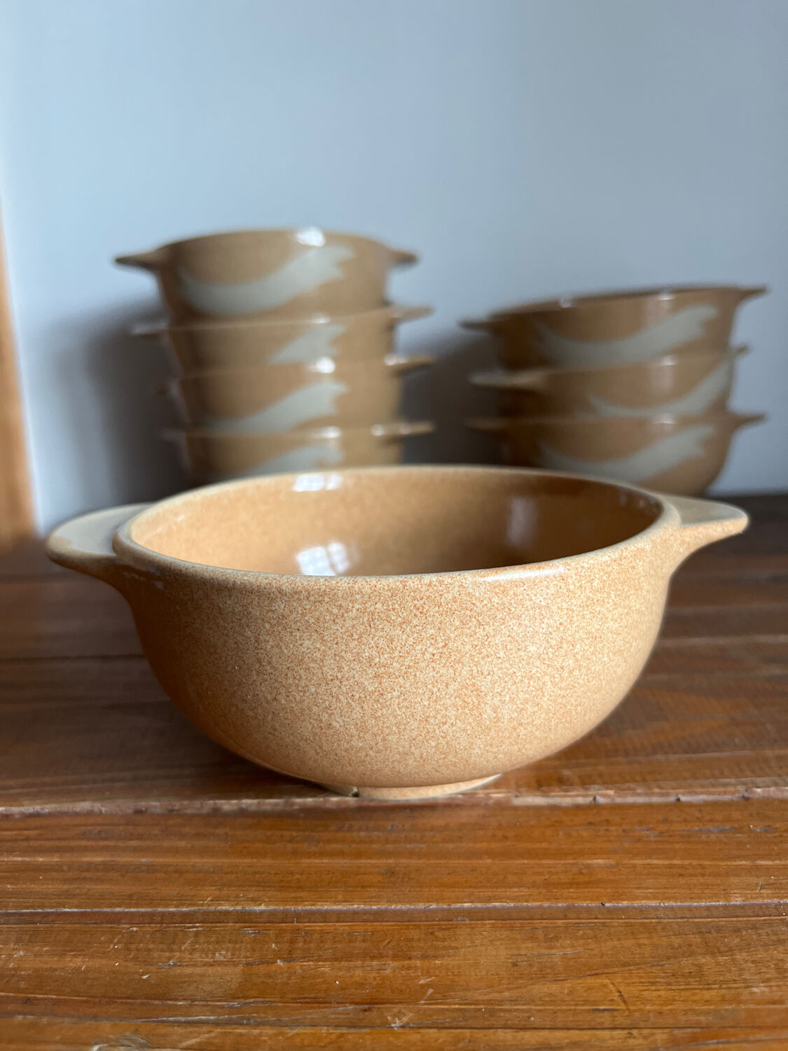 8 stoneware bowls