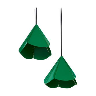 Green origami suspension lamp