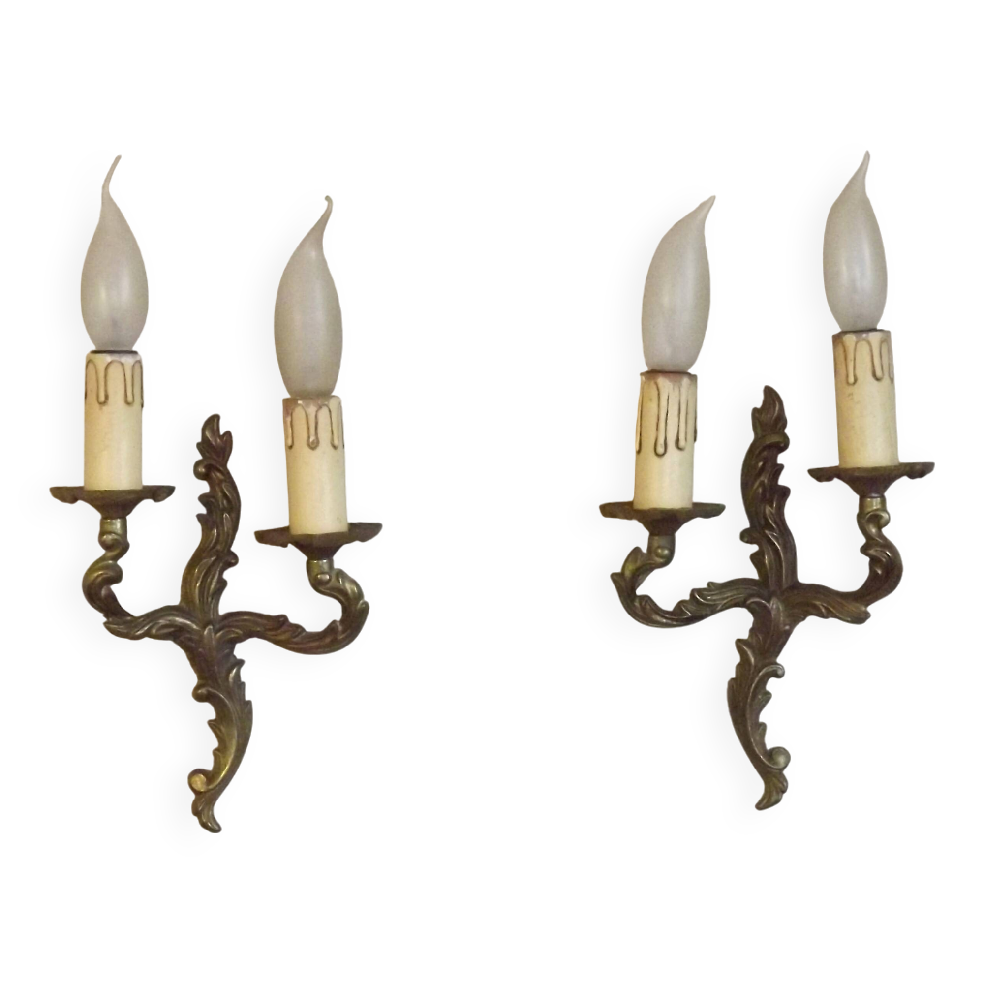 Elegant Vintage French Bronze Double Wall Sconces with Acanthus Leaf Detail 5111