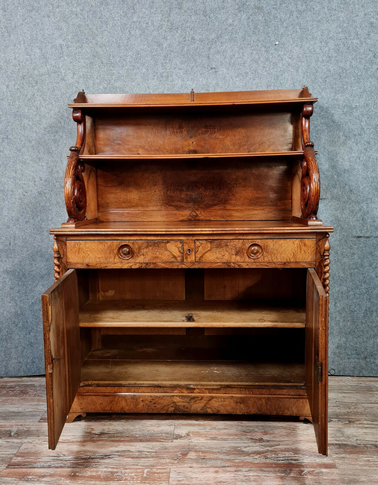 Vaisselier called Saint Hubert time Napoleon III in walnut bramble