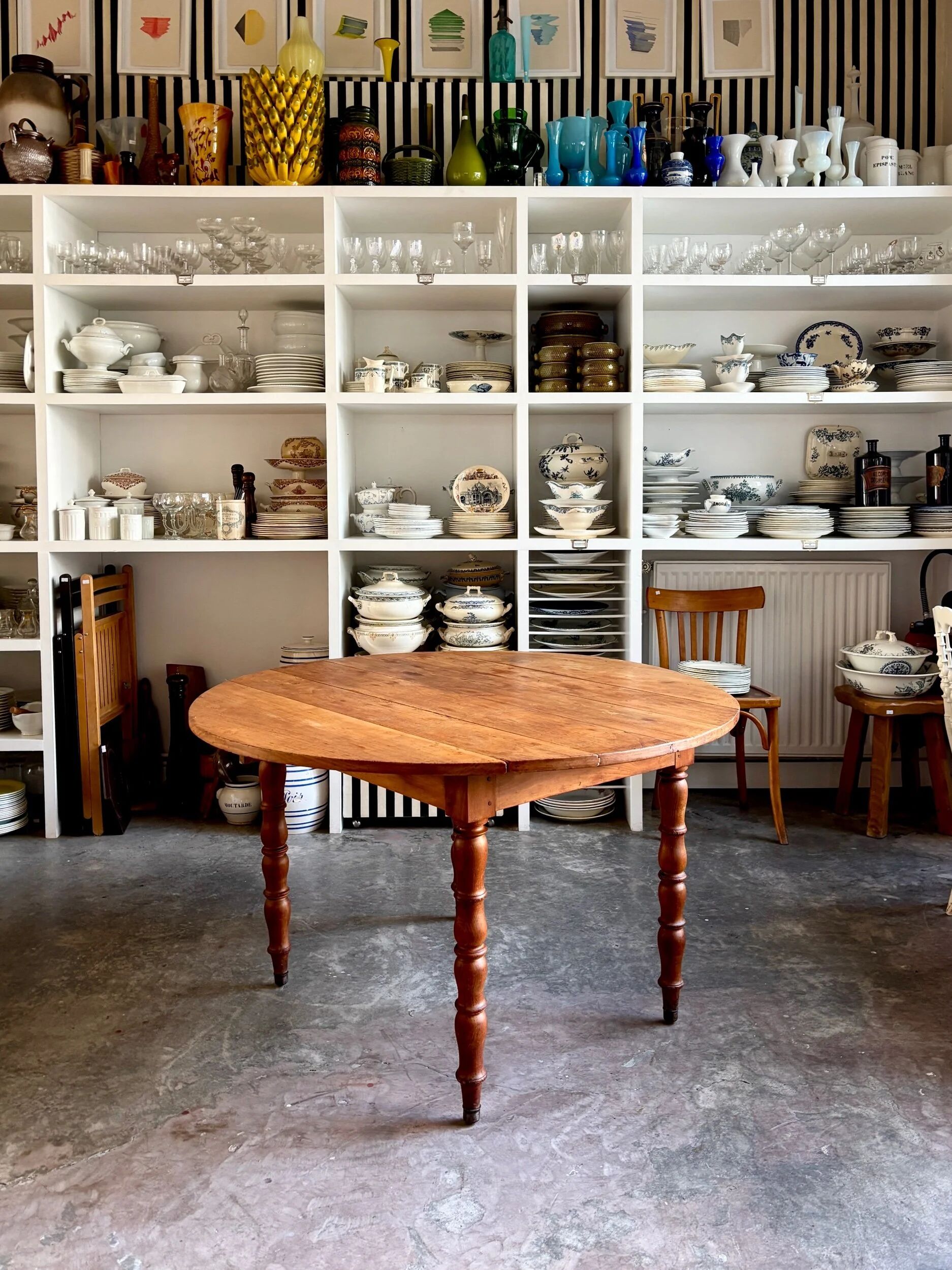 Dining table with 2 leaves in wood ⌀ 120 cm