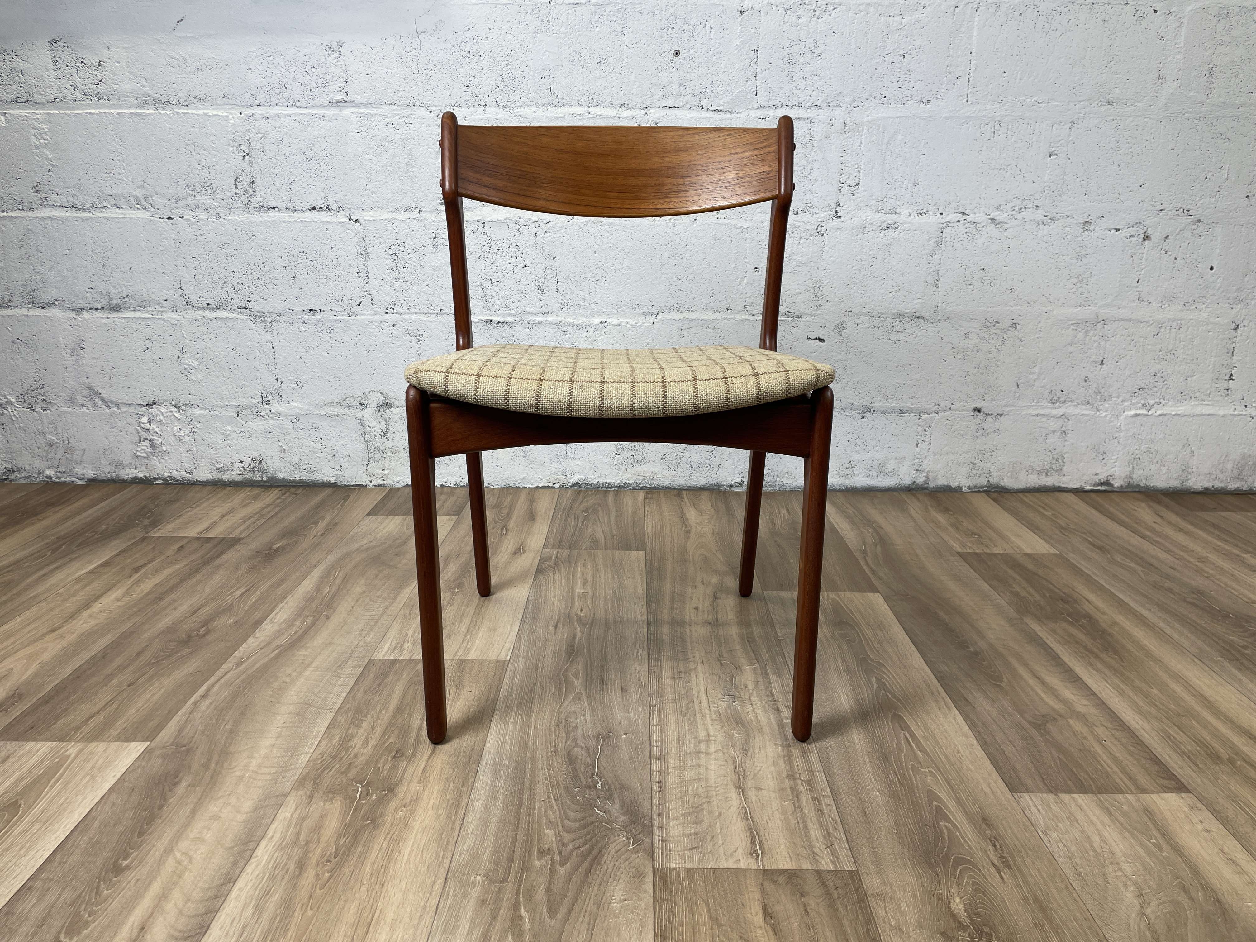 Vintage Scandinavian chair by Erik Buch for O.D. Møbler, in teak and plaid fabric, 60s