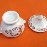 Dinette soup pot swan décor