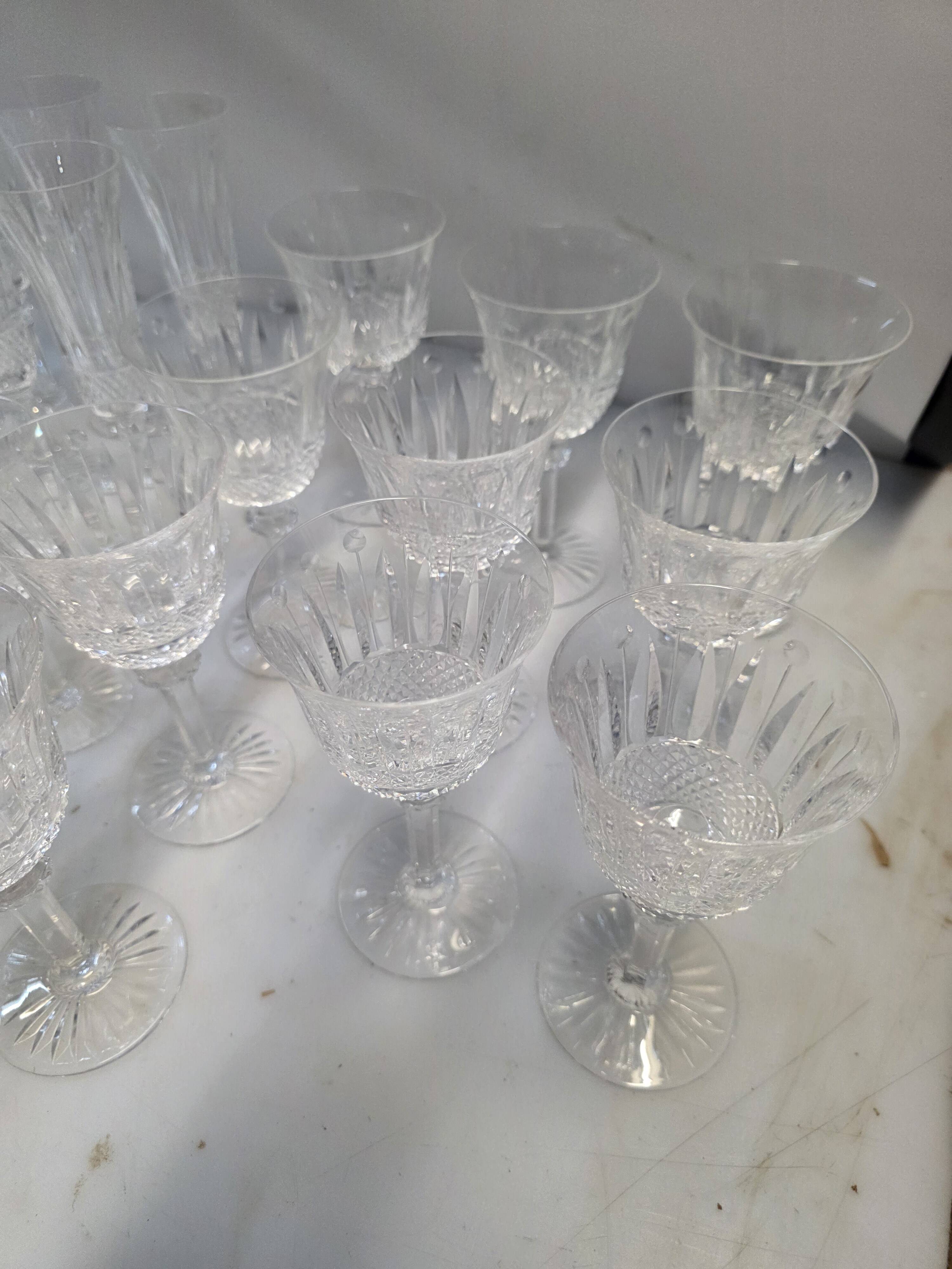 Service de 27 verres en cristal de Saint-Louis — Modèle Trianon