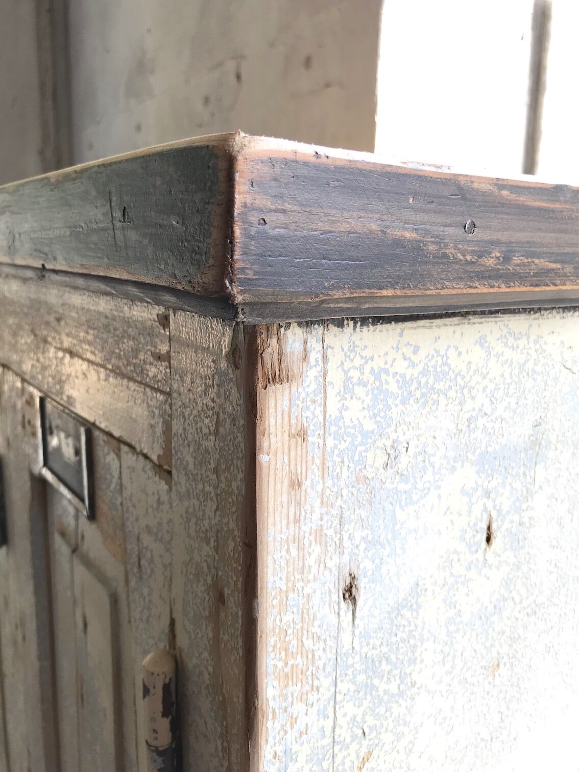 Wooden workshop vestiary