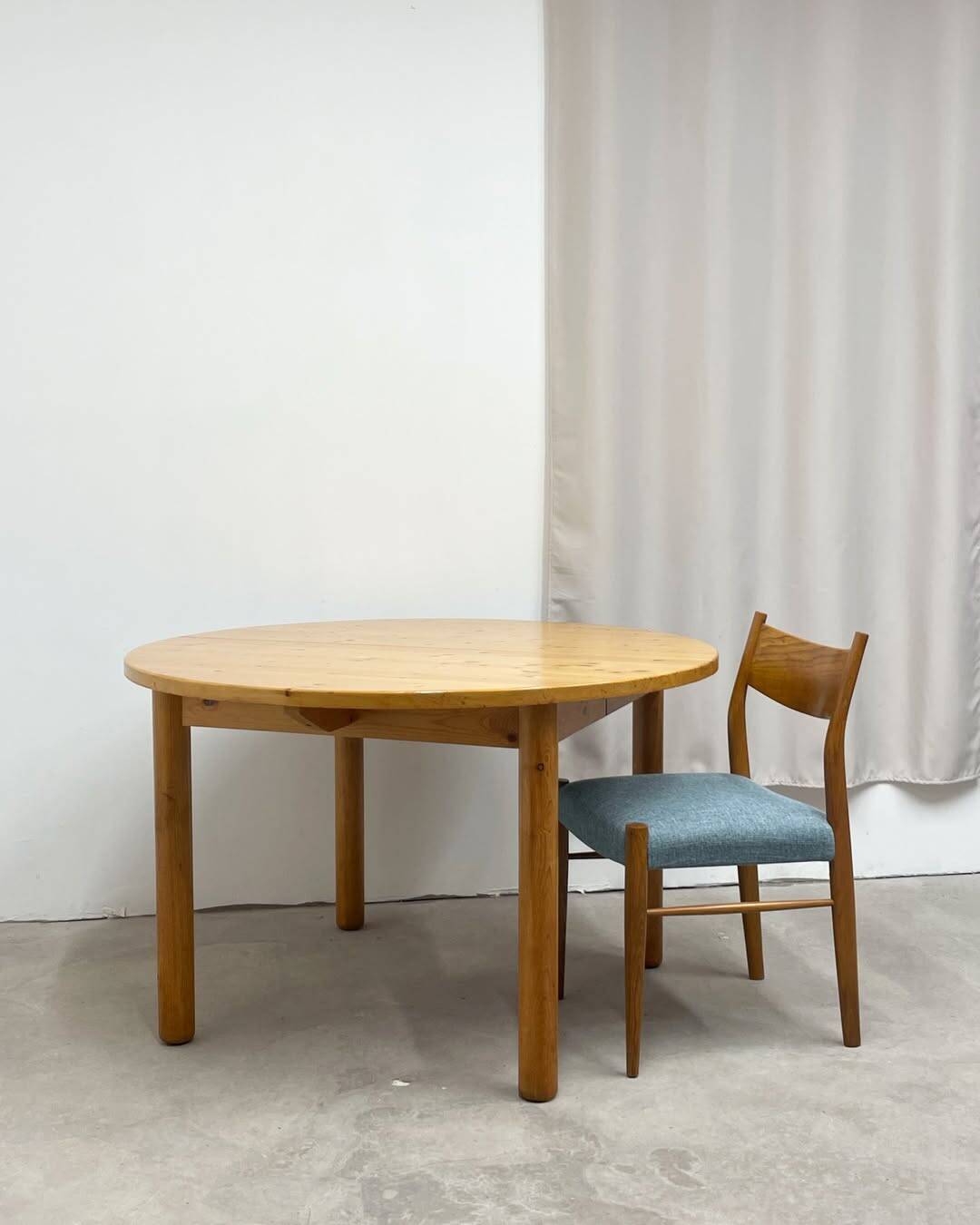Table de repas ronde en pin