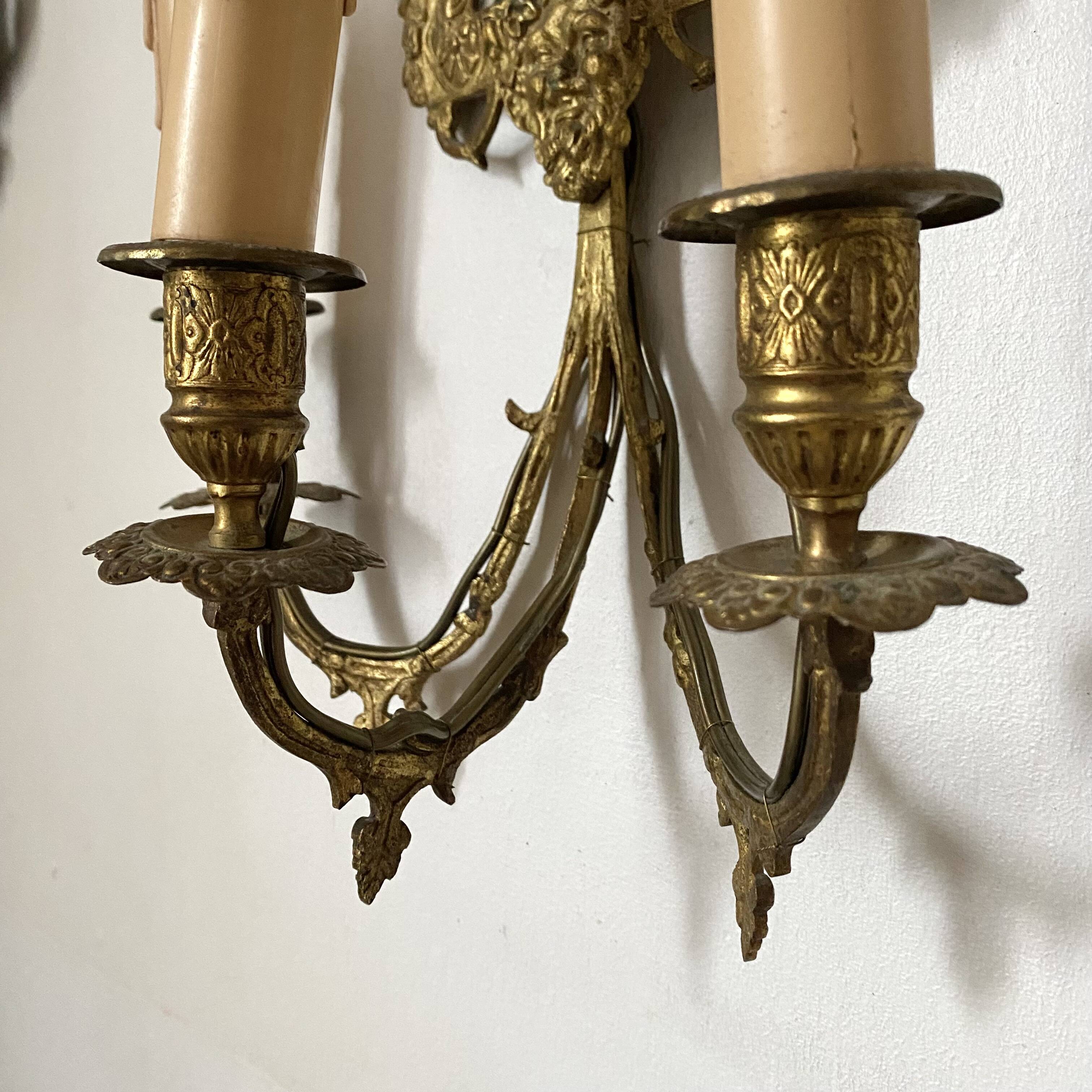 19th-century Napoleon III style gilded bronze wall sconce with bevelled mirror.