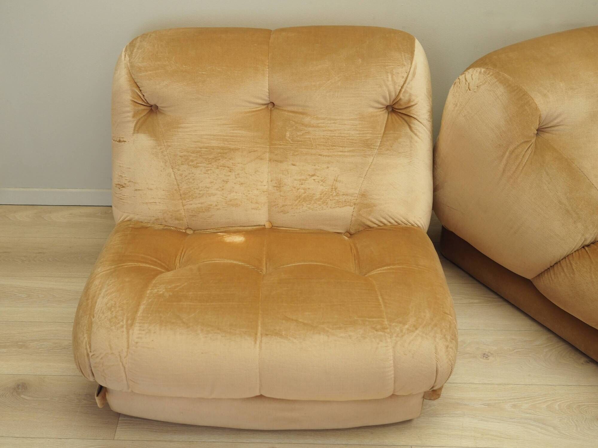 Modular sofa, Italian design, 1970s, designer: Rino Maturi, manufacturer: M