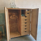 Cabinet from the 30s