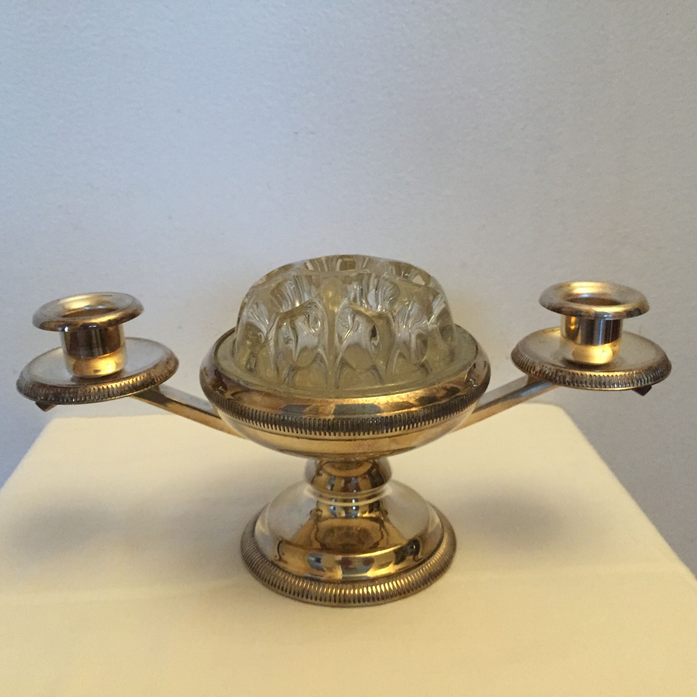 Silver metal table center