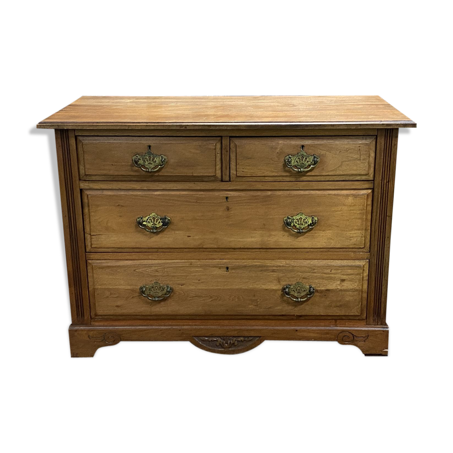 Commode anglaise en noyer début XXème