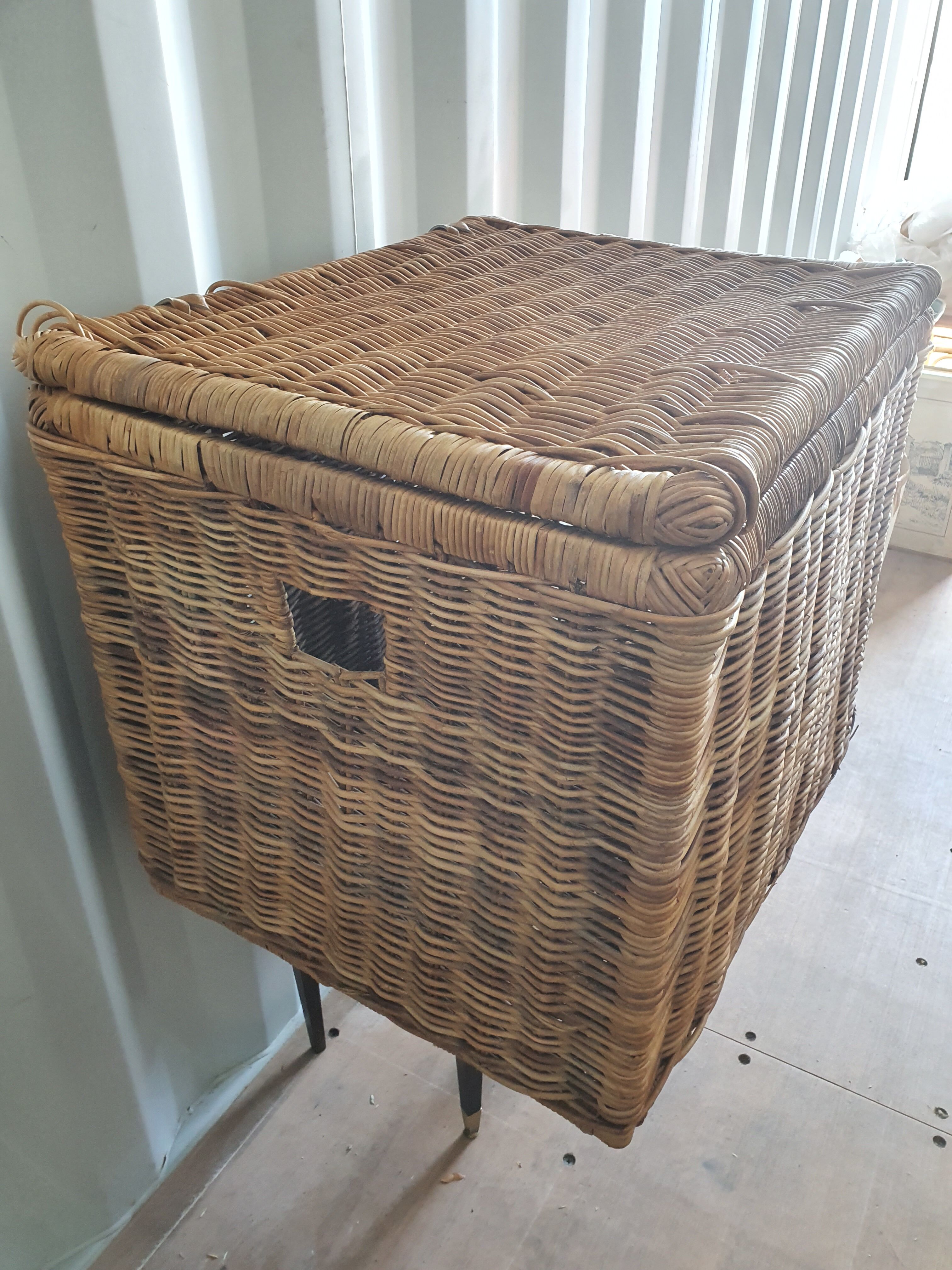 Wicker basket