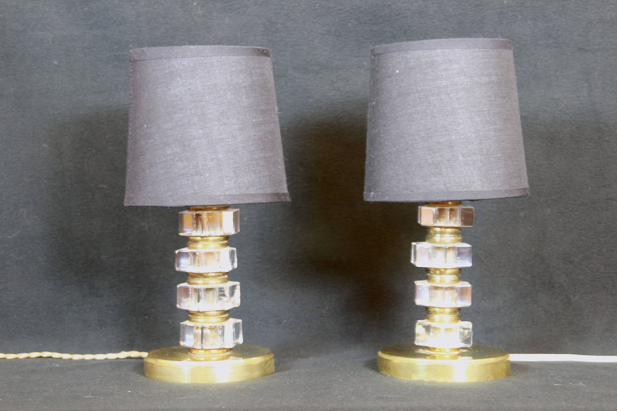 Pair of brass & lucite bedside lamps, France, Mid-Century